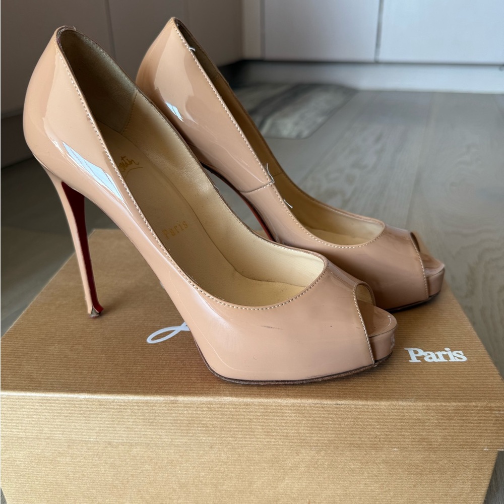 Christian Louboutin Very Prive 120 Patent Nude